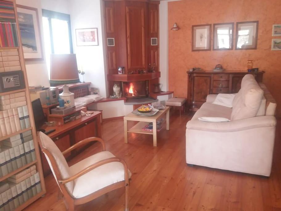 Casa Colori Villa Poggiridenti Bagian luar foto